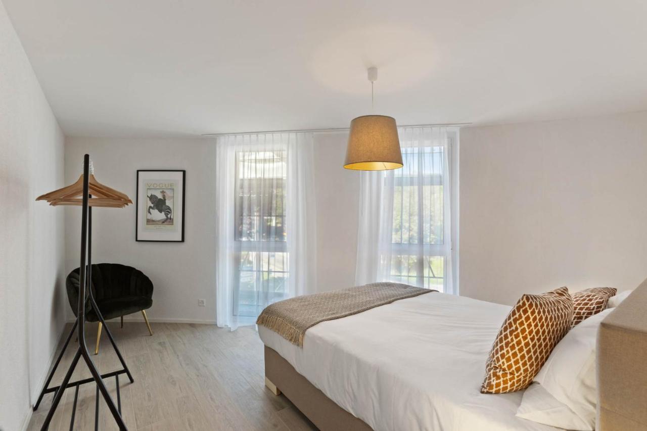 Olympia Homes Beautifully Furnished Flats Epalinges Екстериор снимка