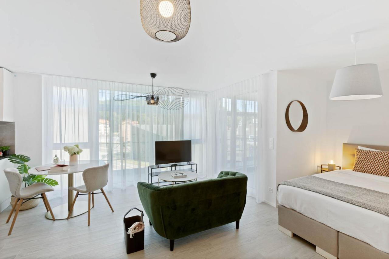Olympia Homes Beautifully Furnished Flats Epalinges Екстериор снимка